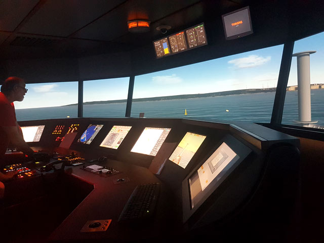 Crew training in the ship handling simulator at the University Emden/Leer